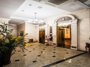 hotel aura