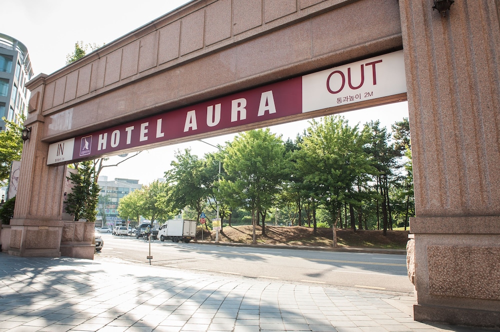 hotel aura