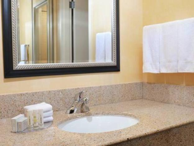 courtyard by marriott oklahoma city airport