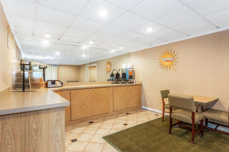 la quinta inn and suites by wyndham orlando south