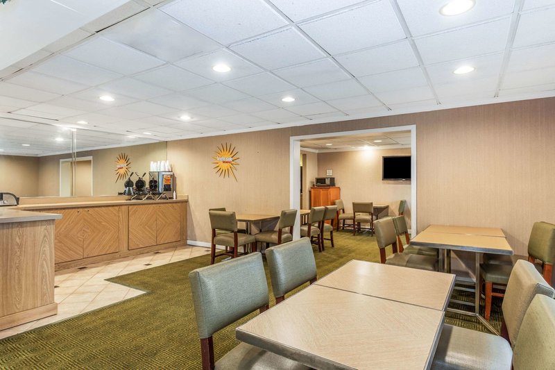 la quinta inn and suites by wyndham orlando south