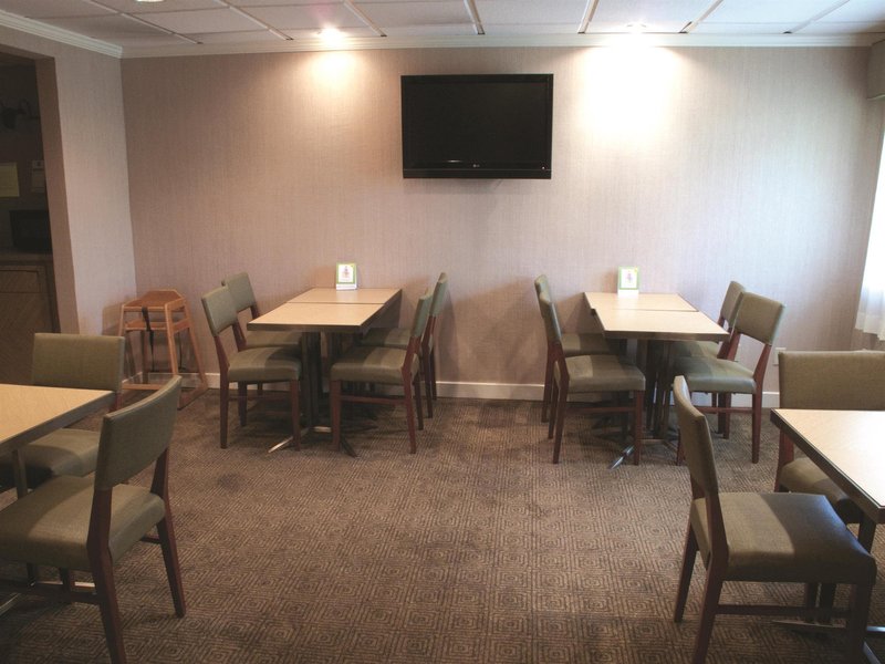 la quinta inn and suites by wyndham orlando south