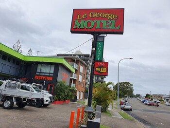 le george motel