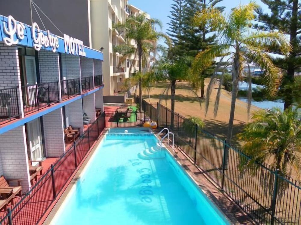 le george motel
