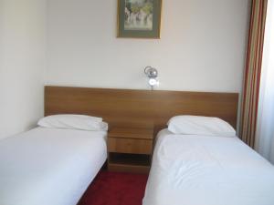 Hotel Grand,Sarajevo>>Bosnia,3.5 star