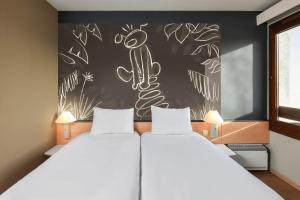 ibis charleroi airport brussels south