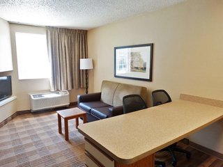mainstay suites raleigh north