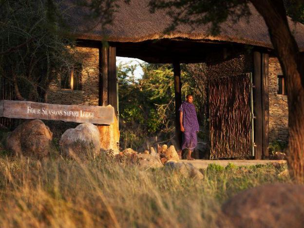 four seasons safari lodge serengeti