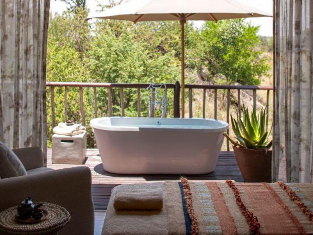 four seasons safari lodge serengeti