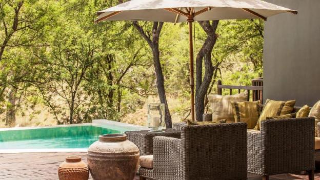 four seasons safari lodge serengeti