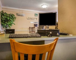 Quality Inn Redding Near I-5,Shasta>>Redding,3 star