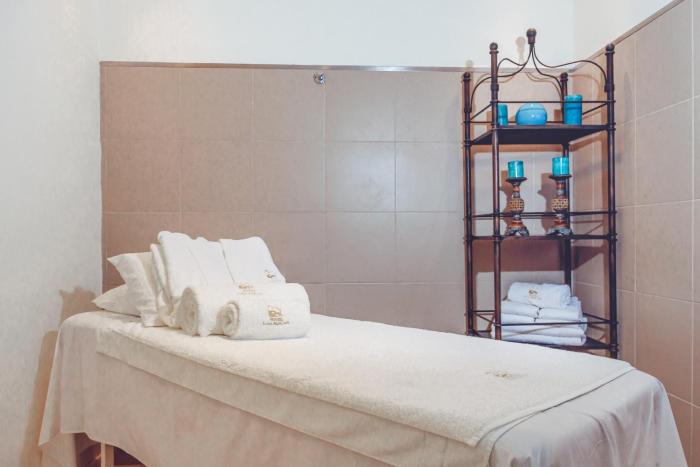 hotel las rocas