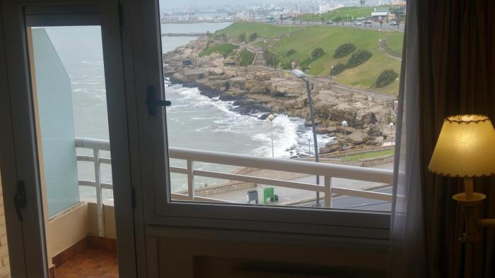 hotel las rocas