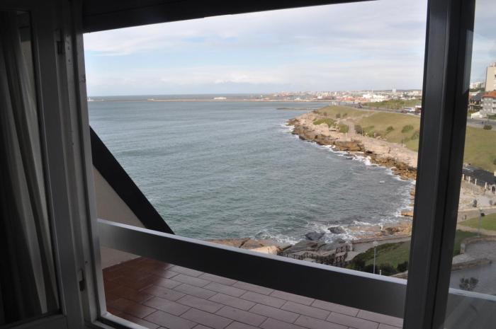 hotel las rocas