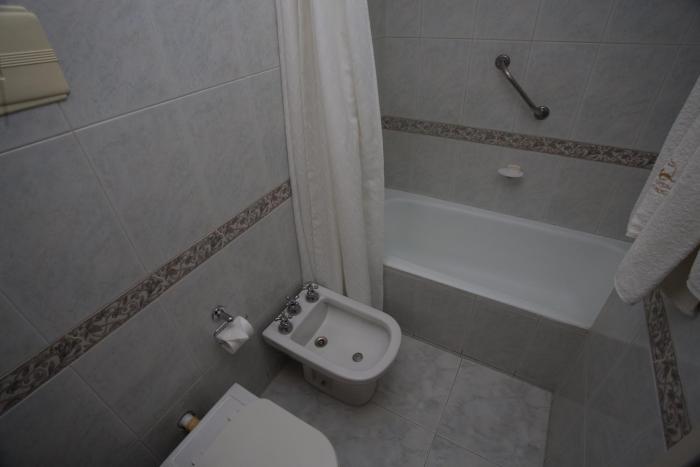 hotel las rocas
