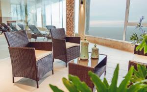 hotel las rocas