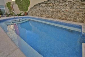 hotel las rocas