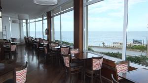 hotel las rocas