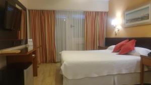hotel las rocas