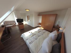 Hotel Kaiser,North Rhine-Westphalia>>Moenchengladbach,3 star