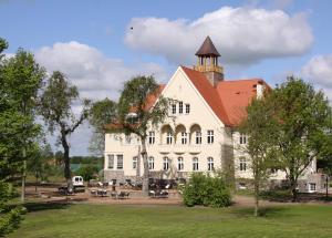 Schloss Krugsdorf,Pasewalk>>Krugsdorf,3 star