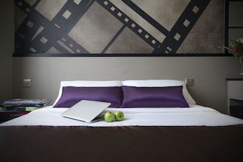 hotel 81 premier hollywood