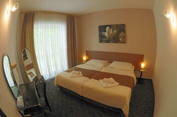 Interhotel America,Prague>>Pisek,4 star