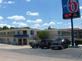 Motel 6 Austin, Tx - Airport - South,Near St. Edward's University,2 star