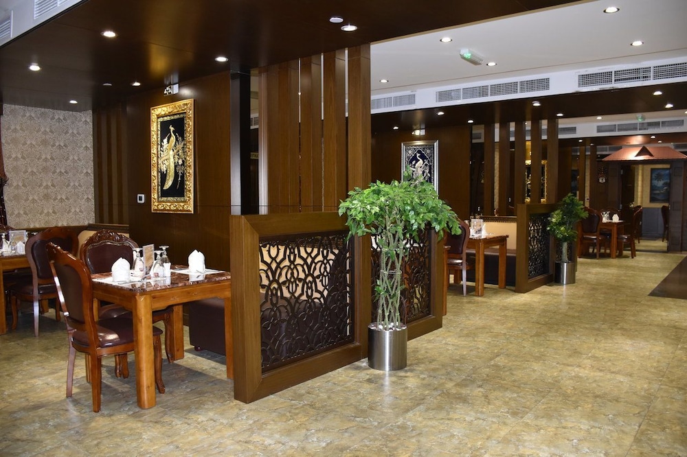 clifton international hotel