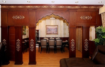 clifton international hotel