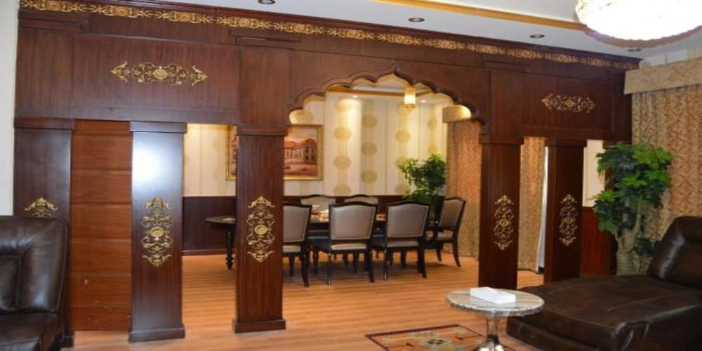 clifton international hotel