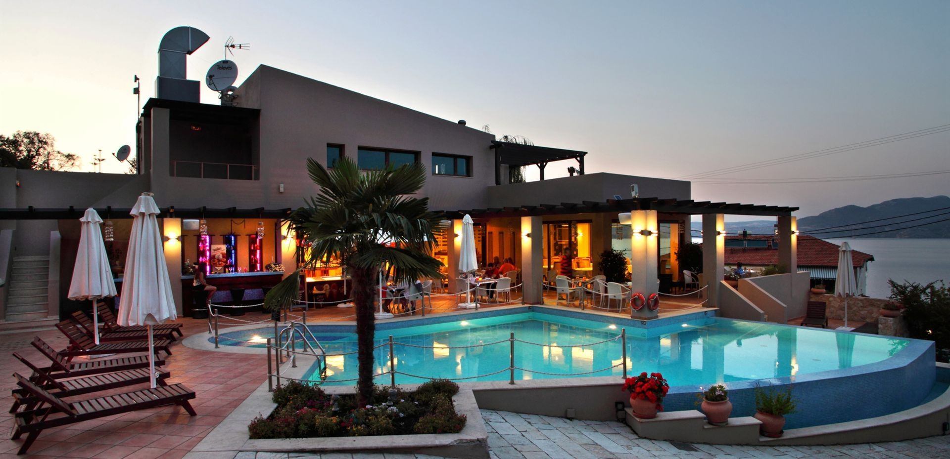 tesoro hotel
