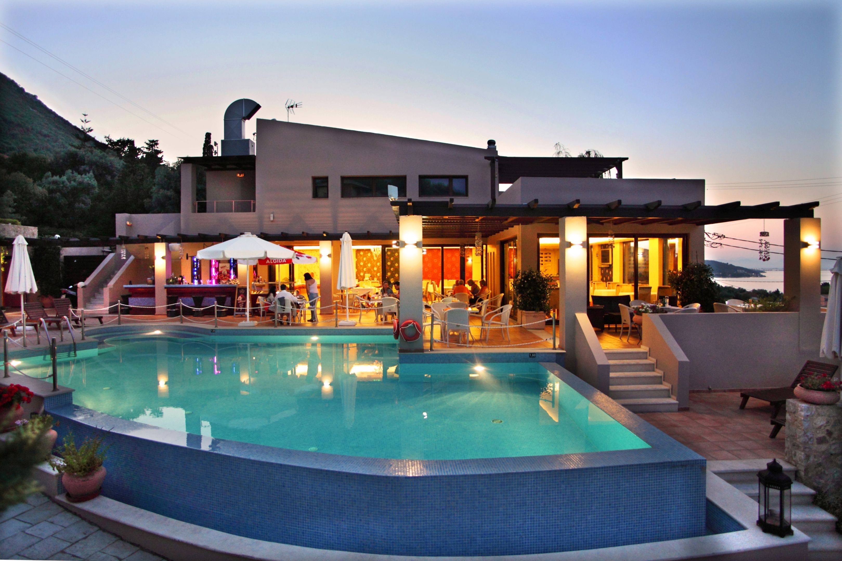 tesoro hotel