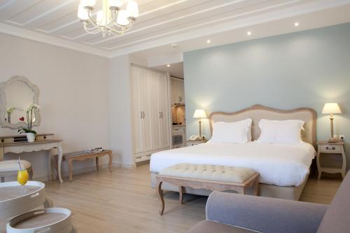 royal nidri hotel and apartments