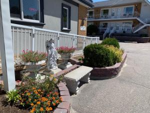 sword motor inn