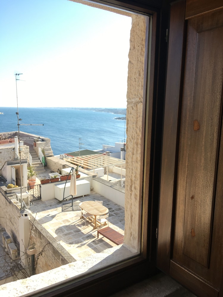s martin hotel