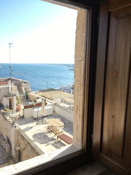 s martin hotel