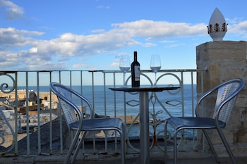 s martin hotel