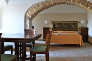 s martin hotel