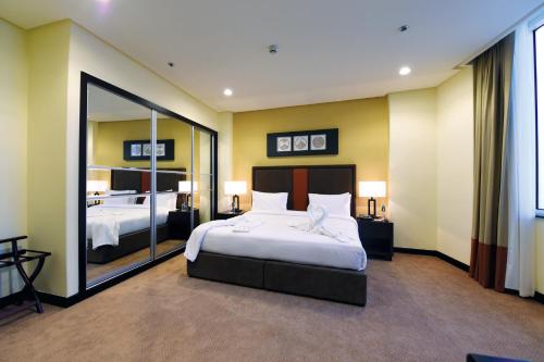 orange suites hotel