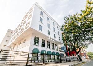 Octave Hotel Double Rd,Karnataka>>Bengaluru,4 star