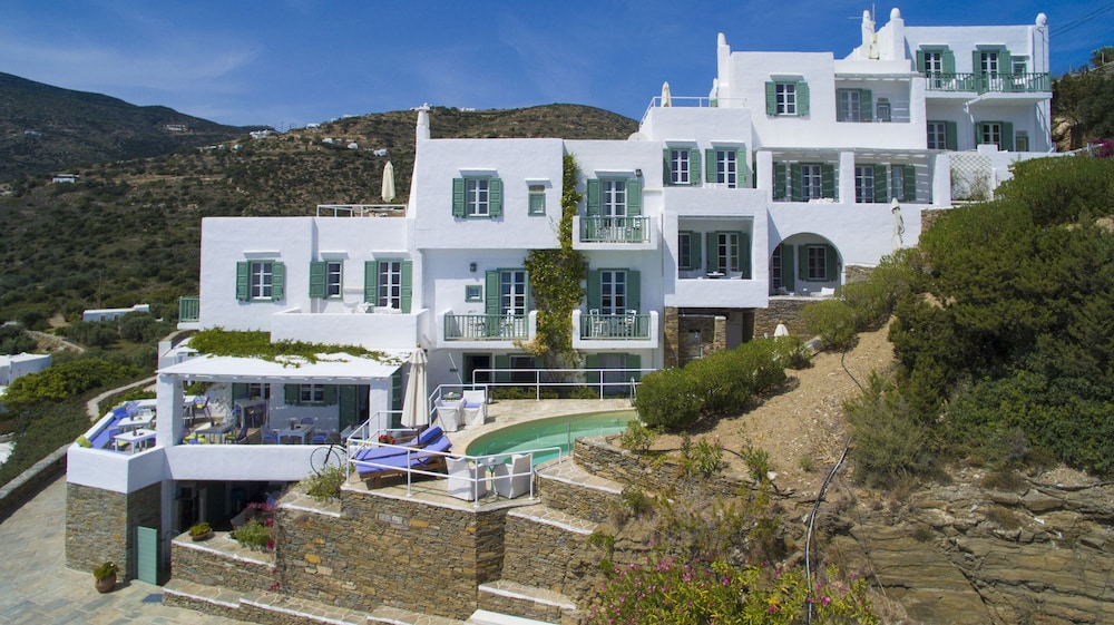 niriedes hotel