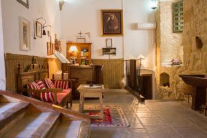 Casa Palacio Conde De Garcinarro,Chillaron De Cuenca>>Almoguera,3 star