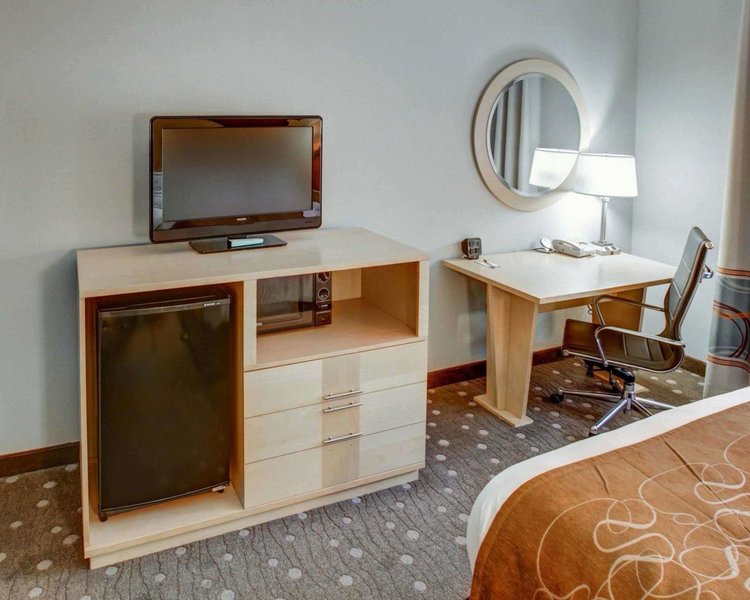comfort suites pittsburgh airport