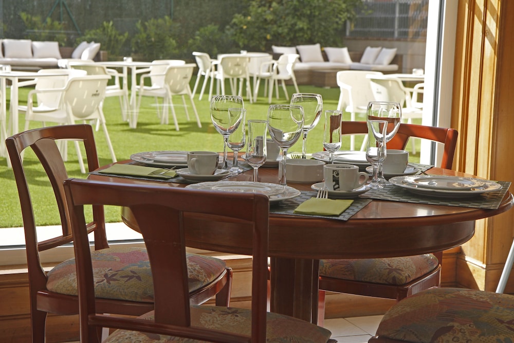 hotel playa de meron