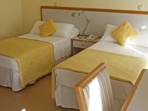 hotel playa de meron