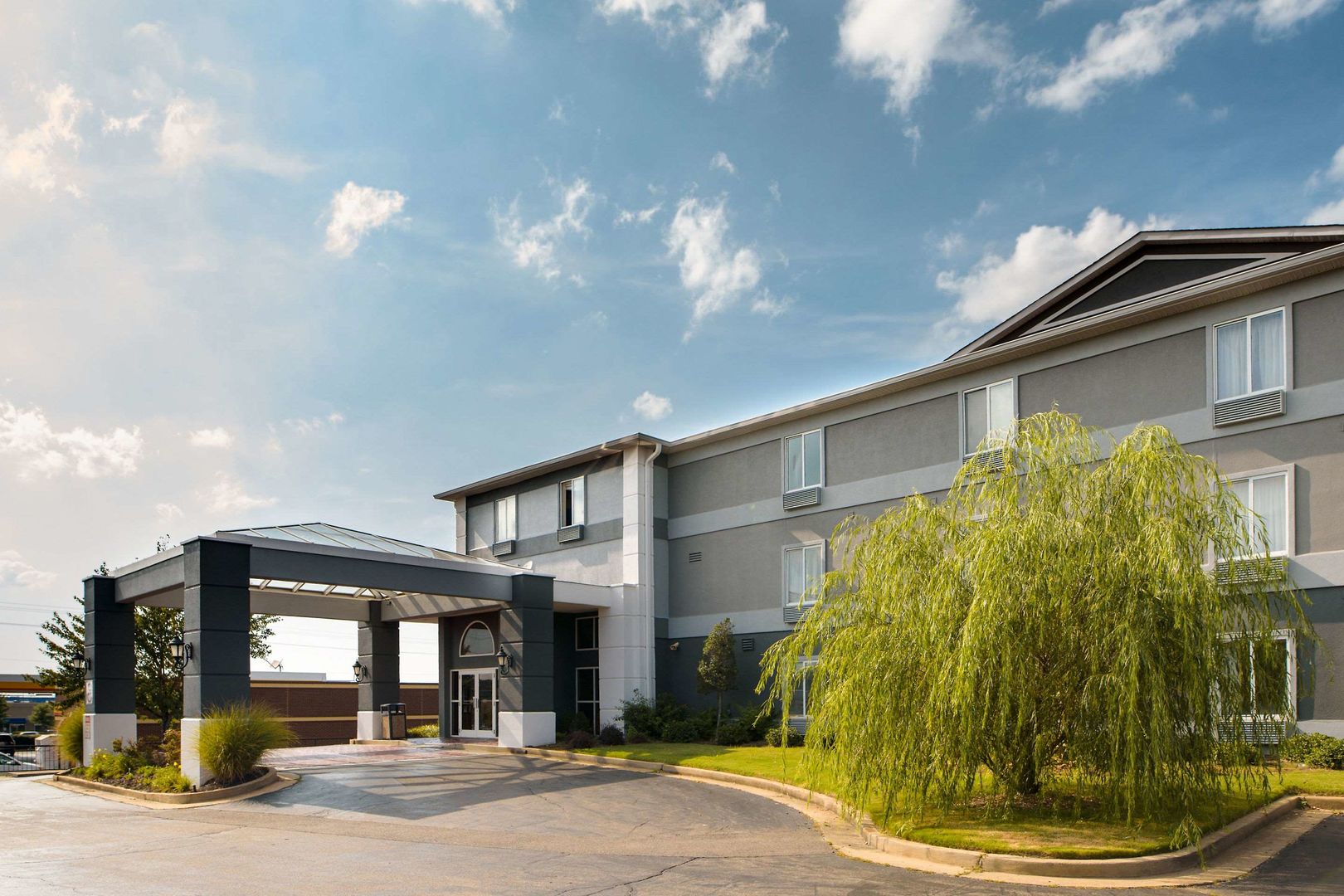 onyx suites wolfchase