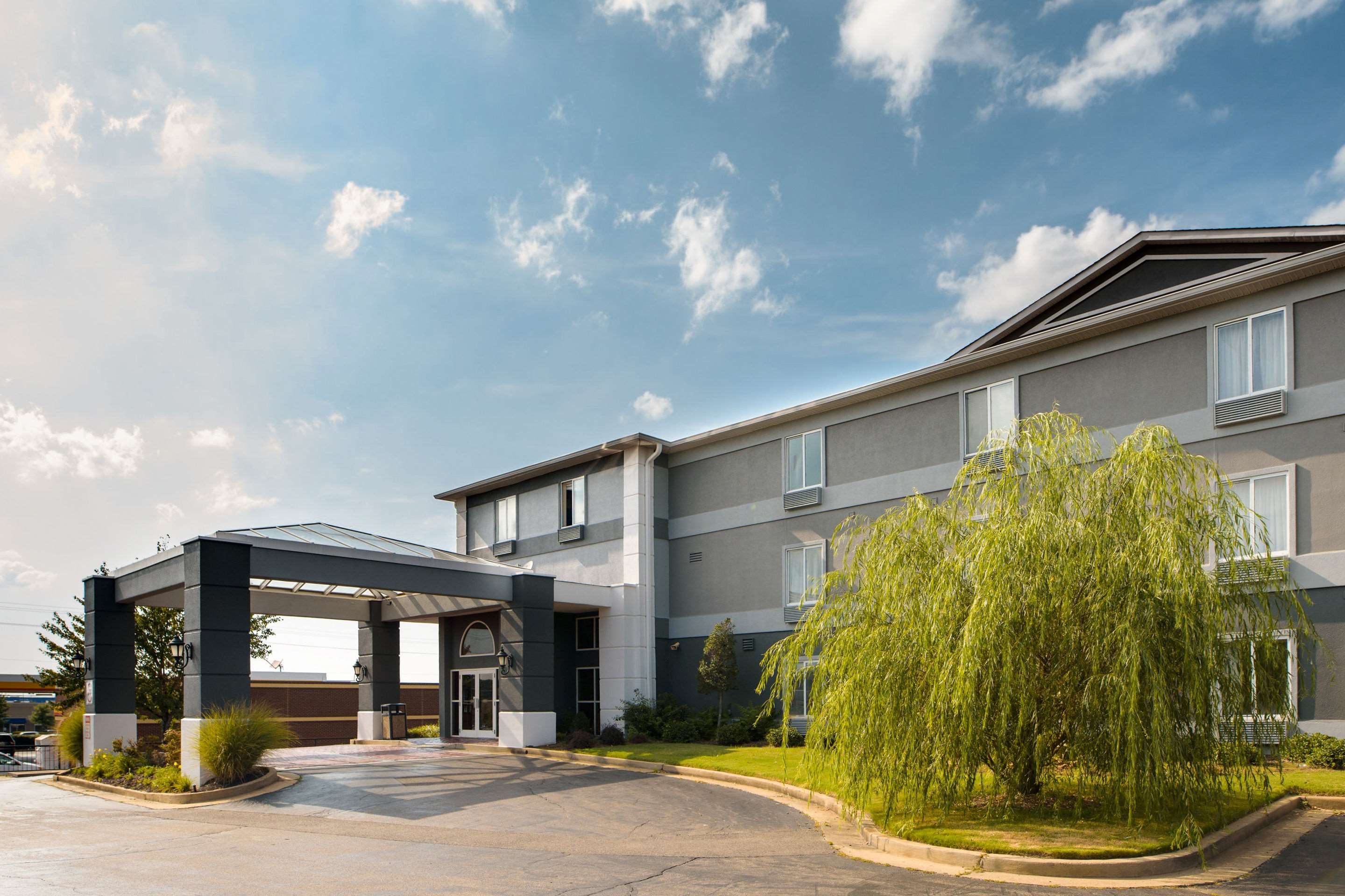 onyx suites wolfchase