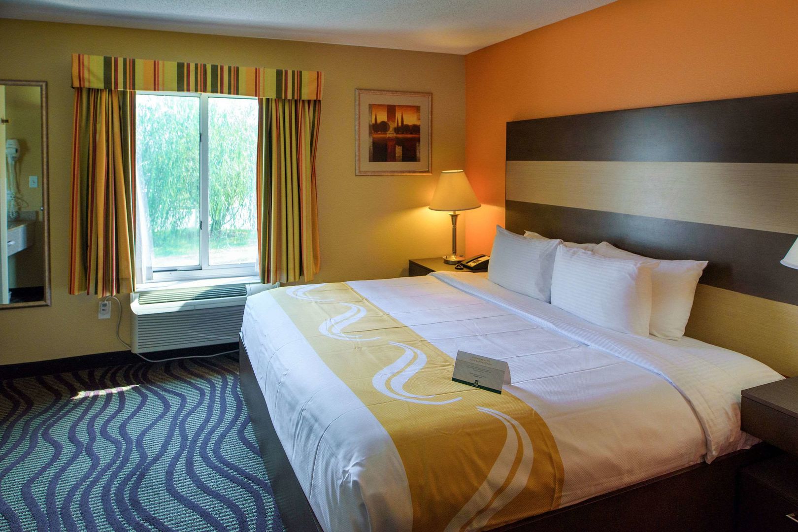onyx suites wolfchase