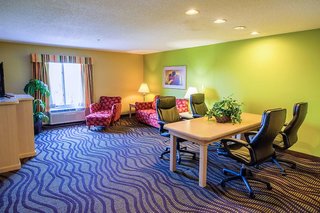 onyx suites wolfchase